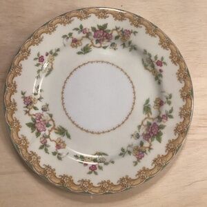 Tea cup saucer